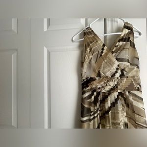 Banana Republic V-Neck Pleated Cross-Body Dress, Beige Print, Lined Size 0P